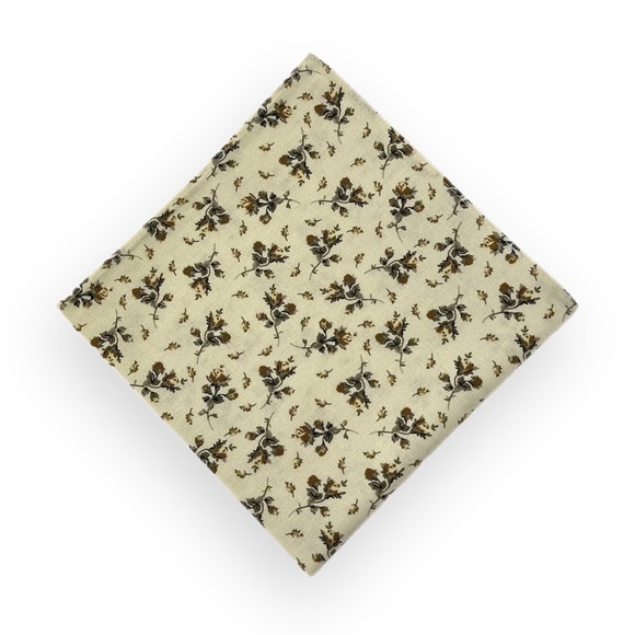 ⚜️New⚜️ Cream Rustic Style Floral Pocket Square Handkerchief